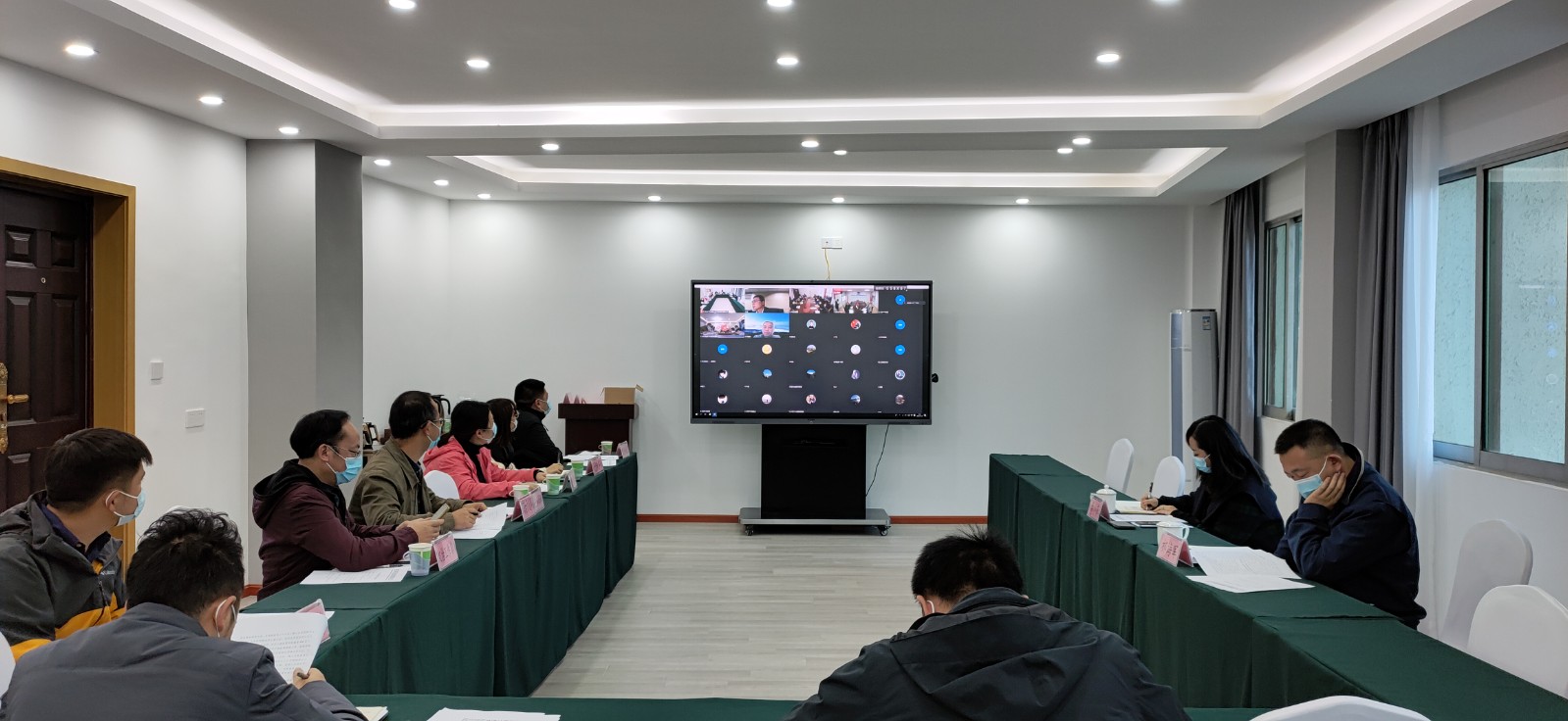 瀘石公司組織召開(kāi)項目疫情防控工作視頻會(huì )1.jpg