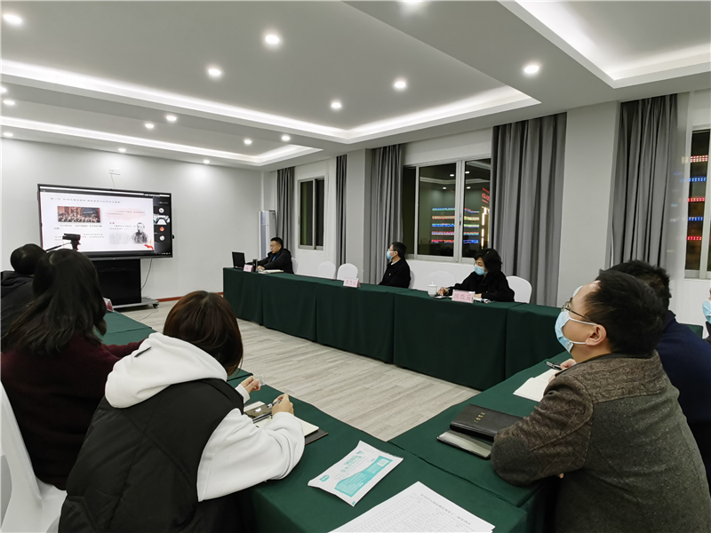 瀘石公司組織召開(kāi)紅色瀘石夜校暨中共瀘石公司機關(guān)黨支部“每人講黨課、每周學(xué)黨史”12期微黨課.png