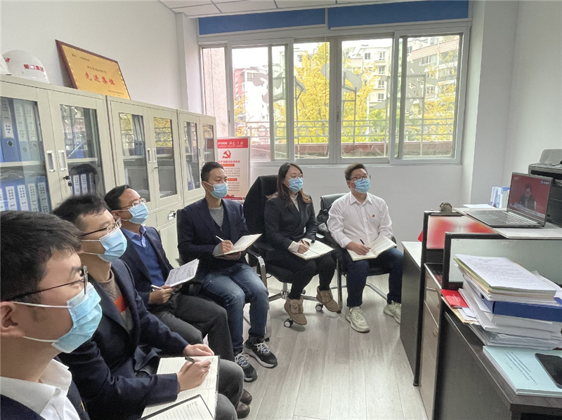 瀘石公司團支部組織全體團員觀(guān)看黨的十九屆六中全會(huì )精神新聞發(fā)布會(huì ).png