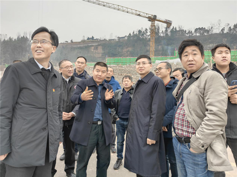 藏高公司副總經(jīng)理袁飛云調研鎮廣高速.png