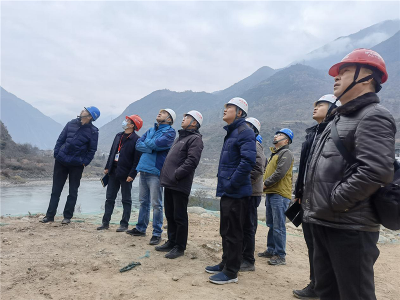 瀘石公司組織開(kāi)展“平安工地”考評暨節前施工安全檢查.png