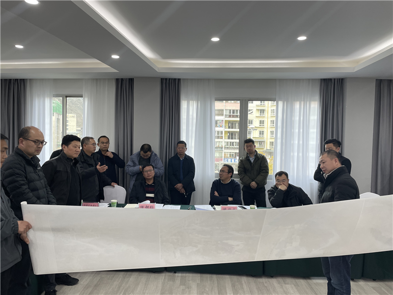 瀘石公司與瀘定縣政府召開(kāi)瀘石高速公路項目瀘定段征地拆遷工作推進(jìn)座談會(huì )1.png