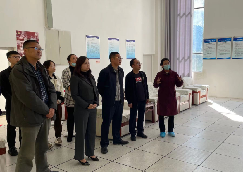 雅康、瀘石公司紀委督導雅康高速沿線(xiàn)疫情防控及黨風(fēng)廉政建設等工作1.png