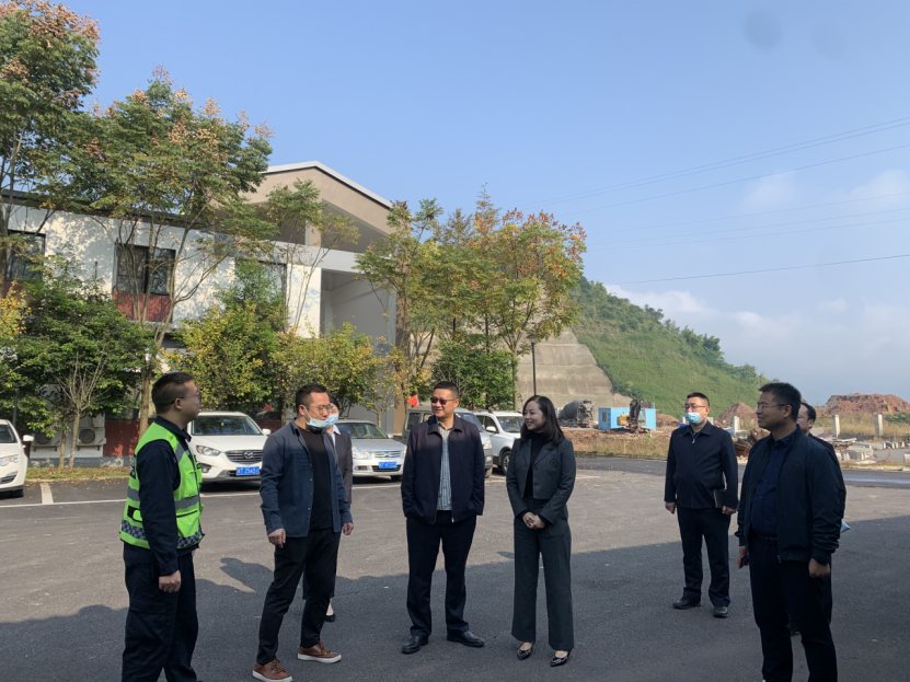 雅康、瀘石公司紀委督導雅康高速沿線(xiàn)疫情防控及黨風(fēng)廉政建設等工作.png