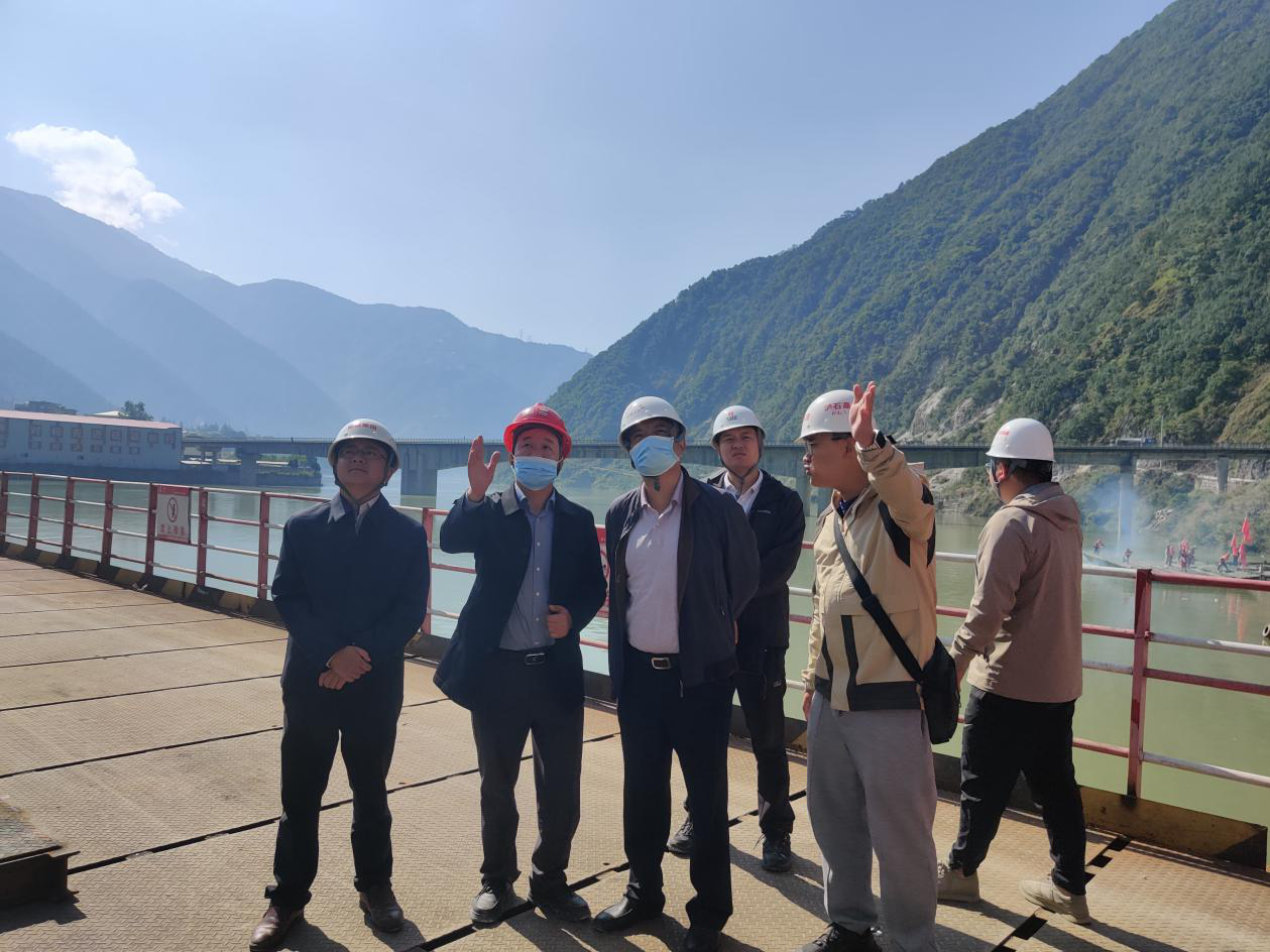 雅康、瀘石公司黨委副書(shū)記、董事、總經(jīng)理周道良帶隊檢查二十大期間安全工作1.png